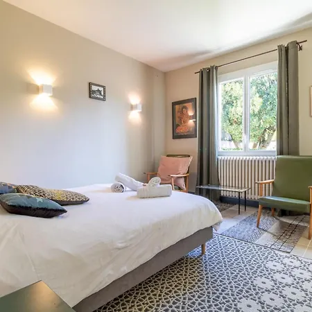 Ferienhaus Lovely House With Terrace And Garden In