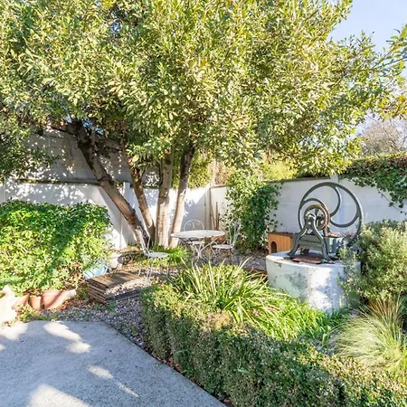 Lovely House With Terrace And Garden In Ferienhaus